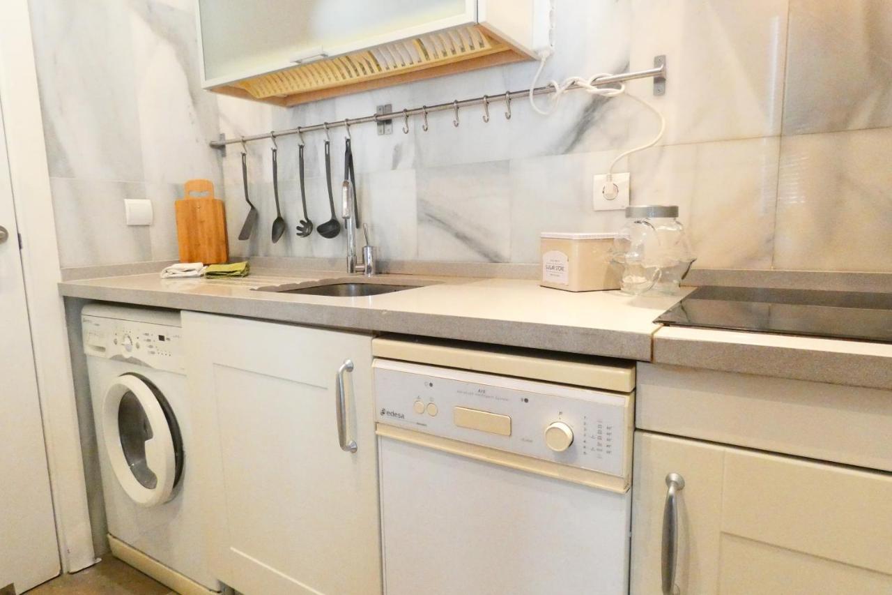 Homeyseville-Luxury Apartment Arenal 6 Pax, Parking Optional المظهر الخارجي الصورة